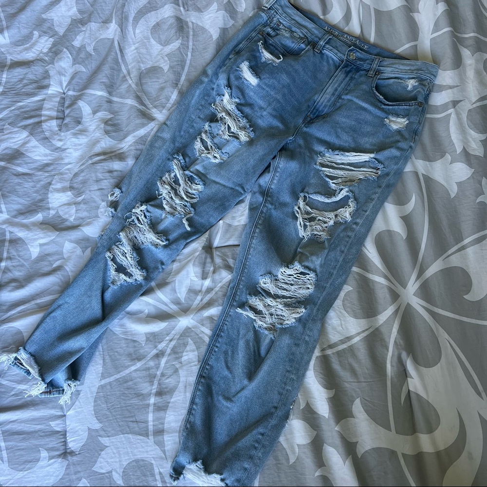 American Eagle Mom Jeans